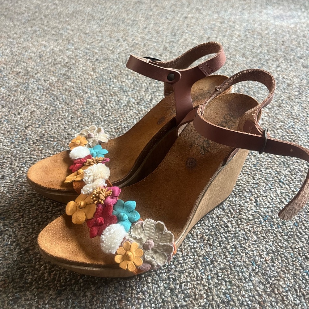 Floral Wedge Heels